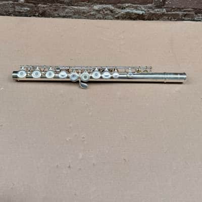 Yamaha YFL - 361 Closed Hole Intermediate Flute image 11