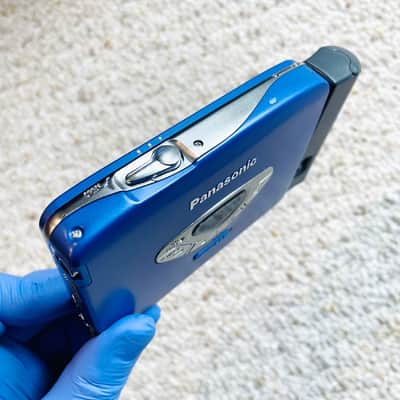 [RARE] PANASONIC S50 Walkman Cassette Player, NEAR MINT BLUE ! Working  ! image 3