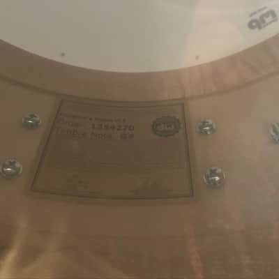 Mint DW Collector’s Series SSC Maple Gun Metal Sparkle 6.5x14 Snare Drum imagen 6