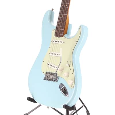 Fender Vintera® II Road Worn® '60s Stratocaster®, Rosewood Fingerboard, Sonic Blue (H7)(14821) (14821) image 3