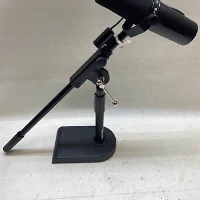 Shure SM7dB Cardioid Dynamic Microphone with Built-In Preamp 2023 - Present - Black image 2