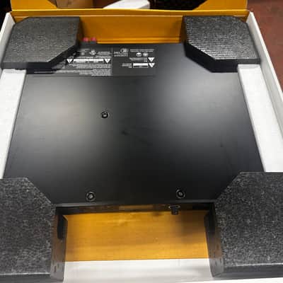 Lab Gruppen IPD 2400 US 2400-Watt Power Amplifier with DSP 2022 - New image 2