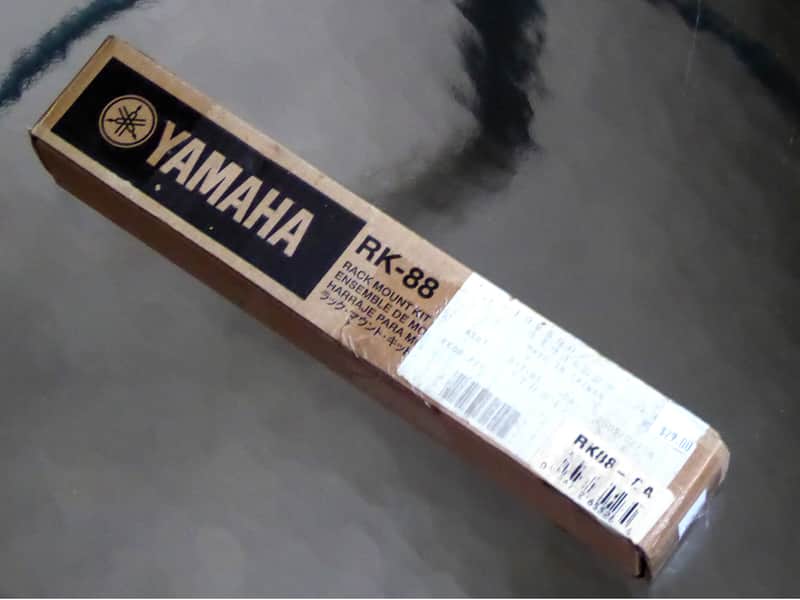 Immagine Yamaha RK-88-7U Rackmount Kit for EMX62M, EMX66M, EMX68S and EMX88S Powered Mixers New Never Used - 1