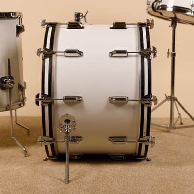1970s Rogers "New England White" Drum Set 14x22 9x13 16x16 image 3