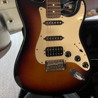 Fender Highway One HSS Stratocaster with Maple Fretboard 2006 - 2011 - 3-Color Sunburst image 3