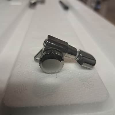 Schaller 3x3 Locking tuners set NOS - chrome image 4