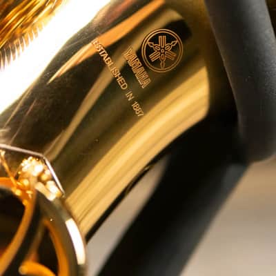 Yamaha YAS-62II Professional Alto Saxophone Gold Lacquer with Case - Used image 4