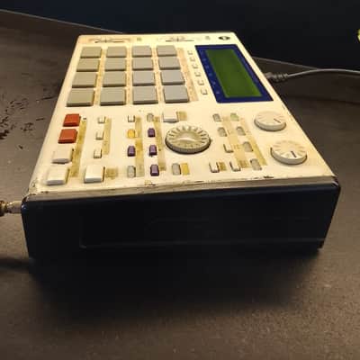 Akai MPC1000 Music Production Center 2004 - 2013 - Black