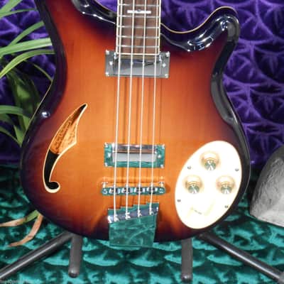 Italia Rimini 4 string BASS sunburst image 2