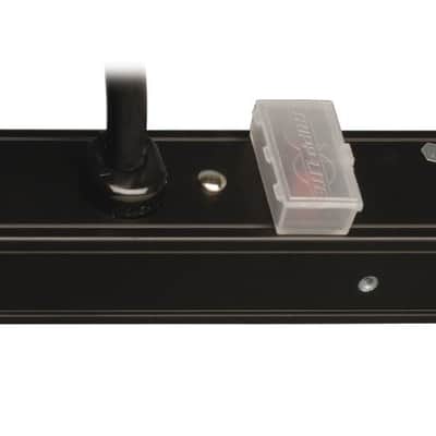 Tripp Lite - PDUMV15-24 - PDU Metere120V 15A 5-15R 8 Outlet 24" Power Strip image 4