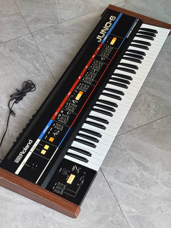 希少 roland juno-6 シンセサイザー Roland Juno-6 61-Key Polyphonic Synthesizer | Reverb