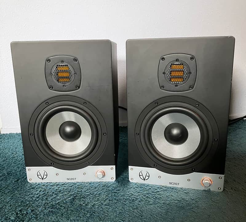 Eve Audio SC207 7" Active Studio Monitor - PAIR image 1