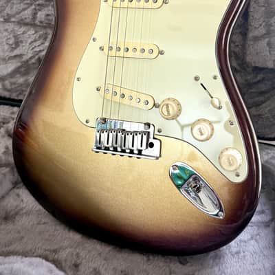 Fender American Ultra Stratocaster with Maple Fretboard 2024 - Mocha Burst image 5