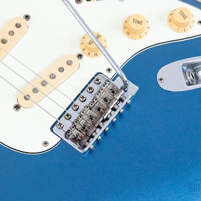 2009 Fender Stratocaster ‘62 Vintage Reissue ST62 Lake Placid Blue, Japan MIJ image 8