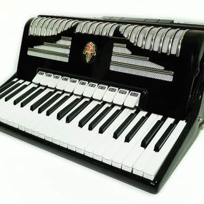 Universum Elegance made in Germany 120 Bass Piano Accordion, New Straps and Soft Case, Keyboard Accordian Musical Instrument Fisarmonica, 2509 image 9