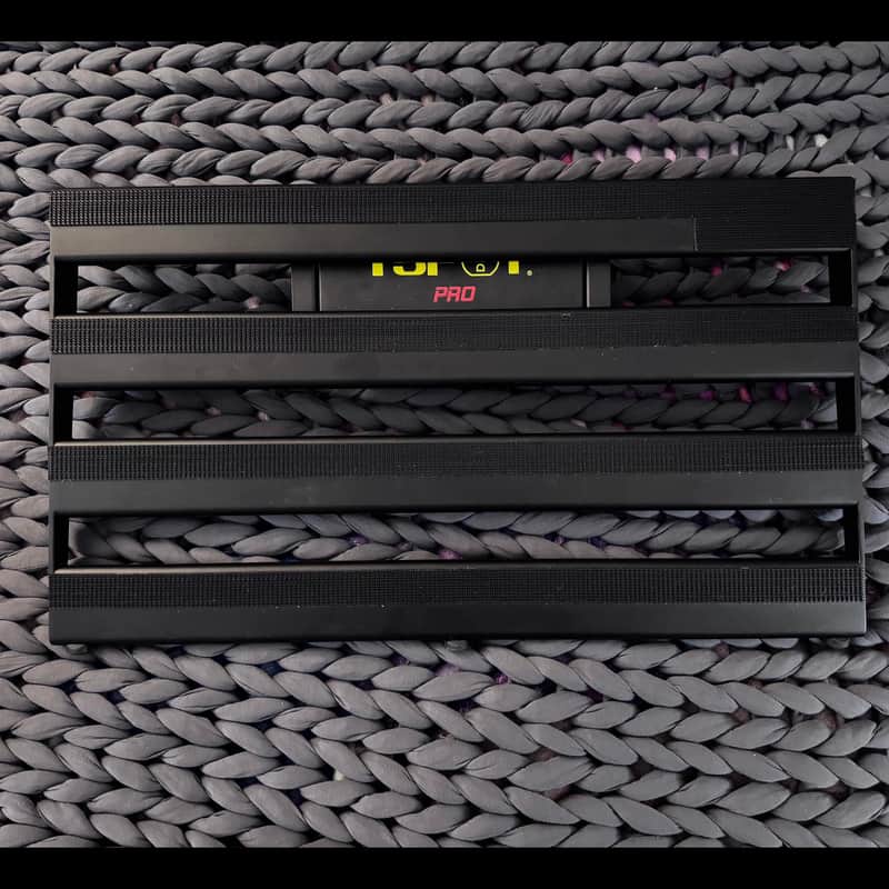 Mono Pedalboard Rail Medium with Truetone CS12 Power Supply with Stealth Accessory Case Black image 1