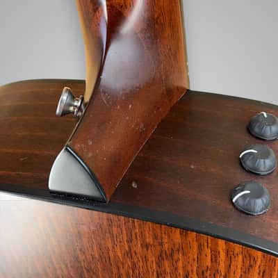 Taylor 322e 12-Fret Acoustic Electric Guitar 2018- Shaded Edgeburst image 9