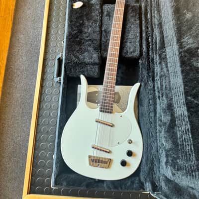 Jerry Jones Baritone / 6 String Bass 88-90 - White image 21