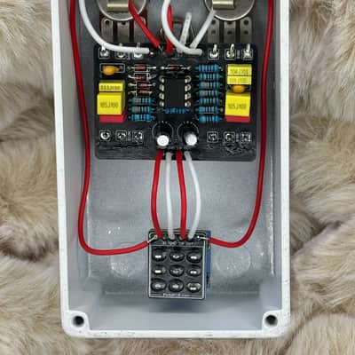 Toketone+ Lovepedal Super Six pedal clone image 4