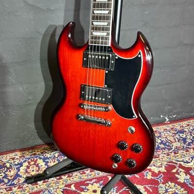 + New Video Gibson 2017 SG Standard Cherry Burst + Locking Tuners + Case image 7