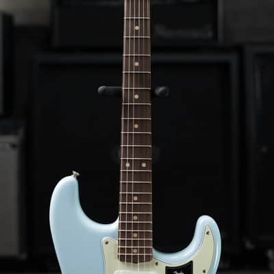 Fender Limited Edition Vintera II Road Worn '60s Stratocaster Electric Guitar - Sonic Blue with Hardshell Case image 5