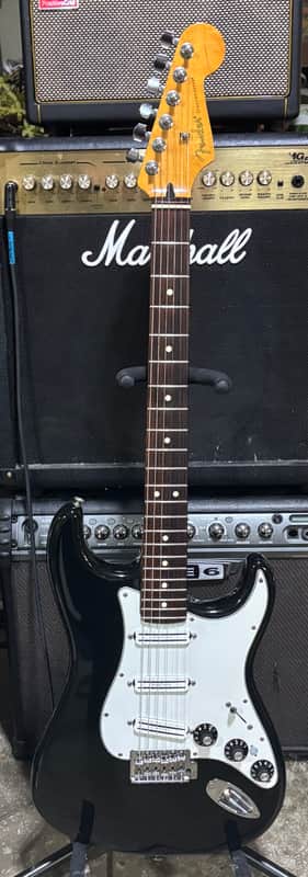 Fender Blacktop Stratocaster HH with Rosewood Fretboard 2011 - 2014 - Black