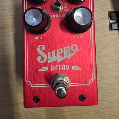 Supro 1313 Analog Delay 2019 - Red image 5