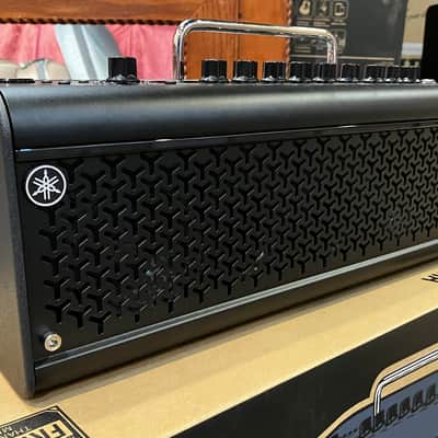 Yamaha THR30II WL Wireless 30-Watt Modeling Guitar Amp Combo Black image 2