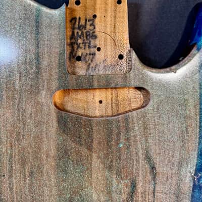 MH Customs “Tidebreaker” – Ambrosia Maple & Blue-Green Color Shift Resin T-Style Body 2026 - Nitrocellulose Gloss image 12