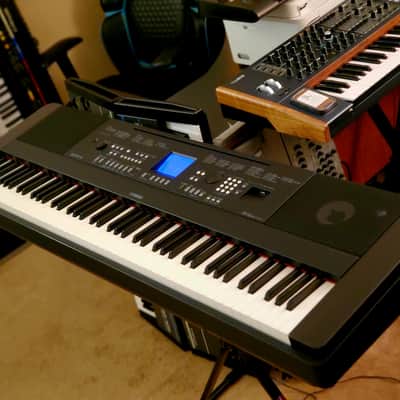 MUST SEE!!! YAMAHA DGX 650 88-KEY WEIGHTED DIGITAL PIANO SERVICED AND IN AMAZING CONDITION!