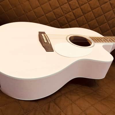 Cort JADECLASSICPPOP Jade Classic Series Venetian Cutaway Mahogany 6-String Acoustic-Electric Guitar image 9