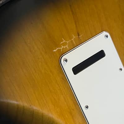 2003 Fender American Stratocaster 50th Anniversary ash sunburst 4 lb 14 oz body image 8
