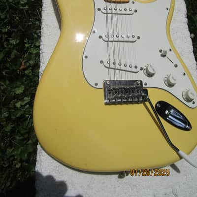 Fender Player Stratocaster Guitar, 2018, Mexico, Butterscotch Cream Finish, Excellent Condition image 8
