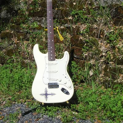 Read Below--Fender "Kenny Wayne Shepherd Signature Strat" Arctic White image 1