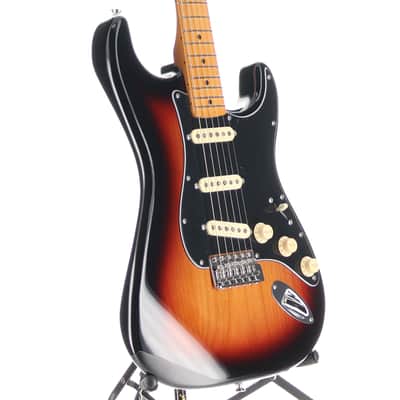 Fender Certified Pre-Owned Vintera II '70s Stratocaster, Maple Fingerboard, 3-Color Sunburst (Q2) (10429) image 3