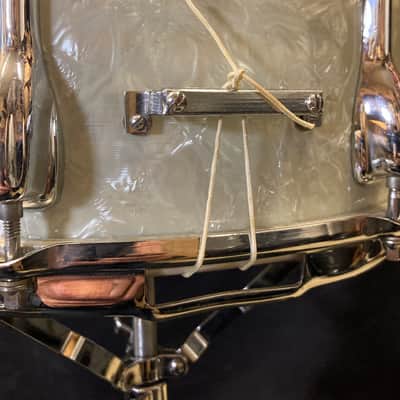 Slingerland - 10x14" No. 142 Marching Snare Drum, 1968–1972 - Marine Pearl image 12