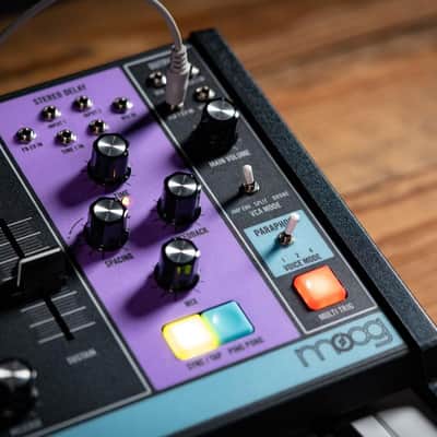 Moog Matriarch Patchable 4-note Paraphonic Analogue Synthesiser image 14