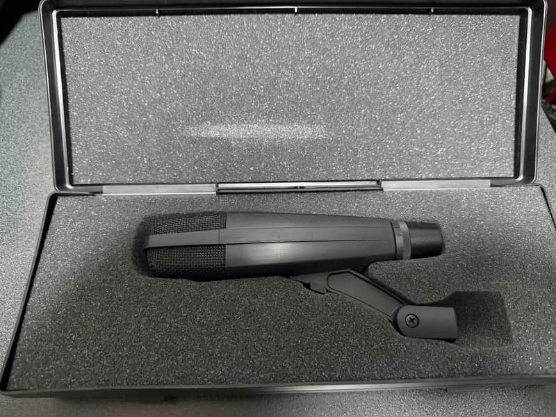 Sennheiser MD 421 II Cardioid Dynamic Microphone 2002 - Present - Black image 1
