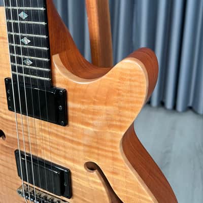 Carvin SH-575 Flame Maple image 5