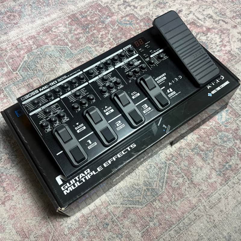 Boss ME-90