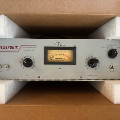 Universal Audio LA-2A Leveling Amplifier / Optical Compressor 2000 - Present - Gray image 3