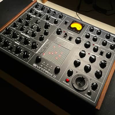 Immagine Erica Synths SYNTRX II Desktop Analog Synthesizer 2023 - Present - Black - 3