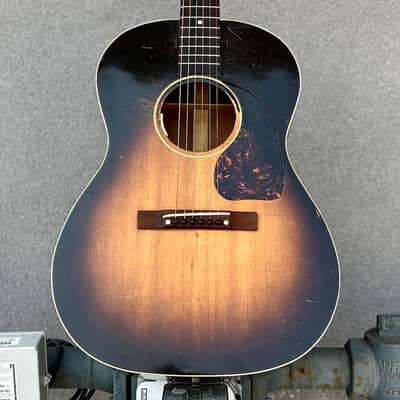 1947 Gibson LG-2 Sunburst W/Case image 1