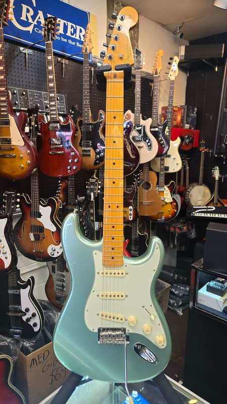 Fender Pro II Stratocaster 2022 - Mystic Surf Green image 1