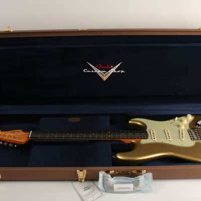Fender Custom Shop Late 1962 Stratocaster Relic with Closet Classic Hardware Rosewood Fingerboard Aged Aztec Gold CZ577433 image 10