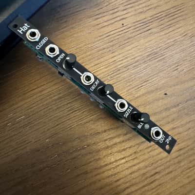 2hp Hat Eurorack percussion voice Black panel image 5