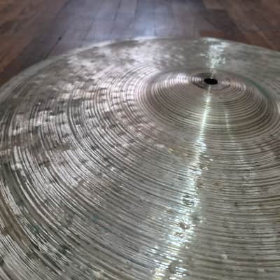 18" Zildjian B12 Custom Hand Hammered & Lathed (DEMO) Crash image 2