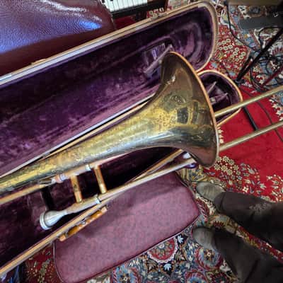 F.E. Olds Ambassador Los Angelos Model Trombone w Mouthpiece 1955 image 4