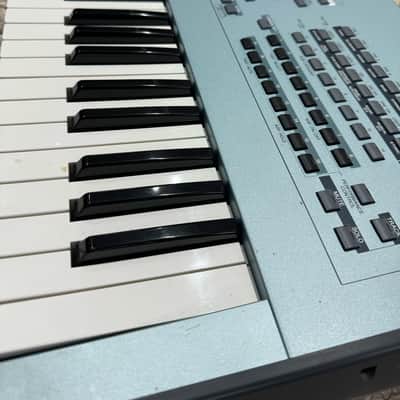 Yamaha Motif XS mid 2000's - Silver/grey