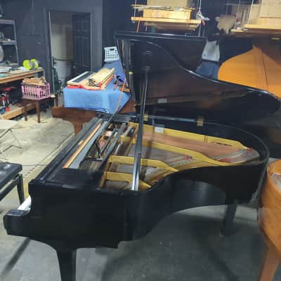 Yamaha G2 grand piano SN 1528164 - Polish Ebony image 3